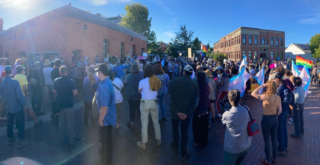 dueling protests on Day 15